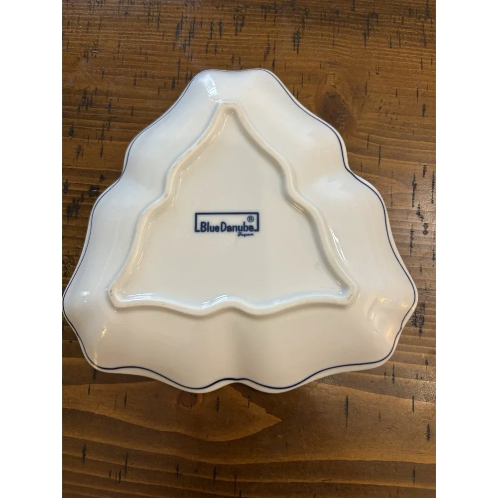Blue Danube Japan Triangular Serving Dish Blue Onion Floral Grandmillennial 6.5